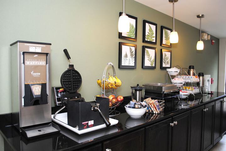 Breakfast/Coffee Service 36 of 40