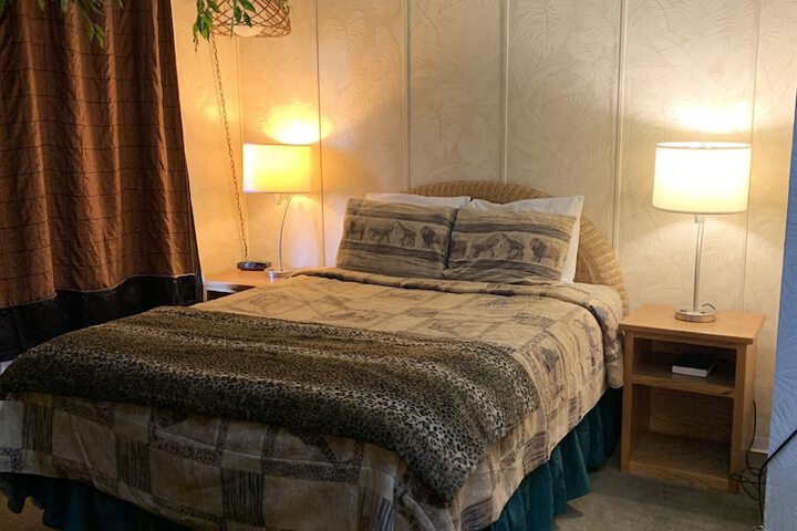 Room 210 of 334