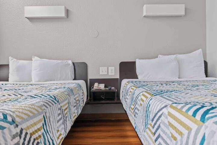 Room 28 of 38