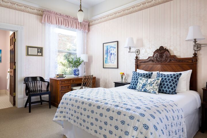 Room 60 of 74