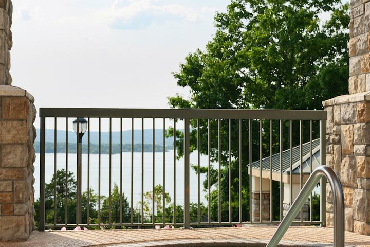 Chateau on the Lake Resort Spa and Convention Center