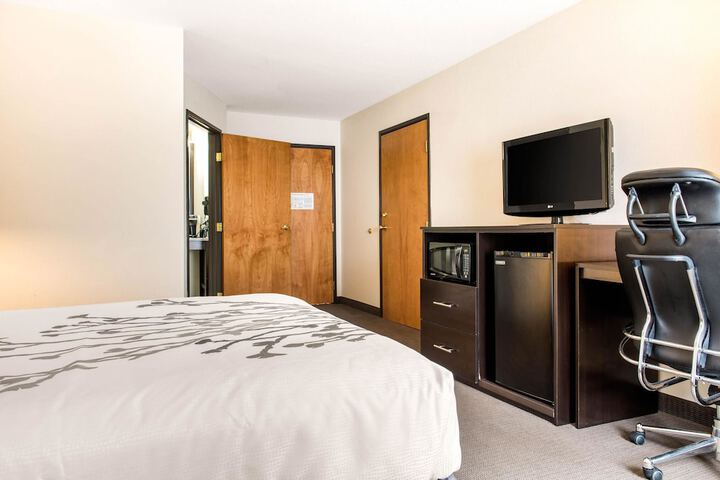 Room 16 of 59