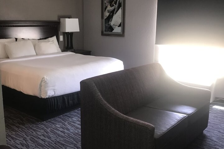 Room 12 of 36