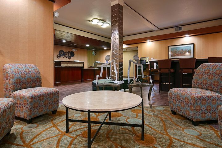 Best Western Plus Rama Inn & Suites