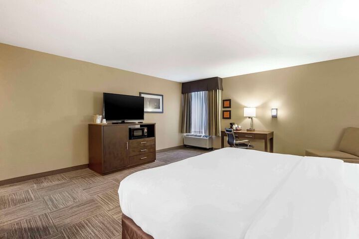 Room 11 of 38