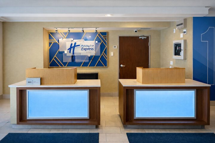 Holiday Inn Express Hotel & Suites St. Paul-Woodbury by IHG
