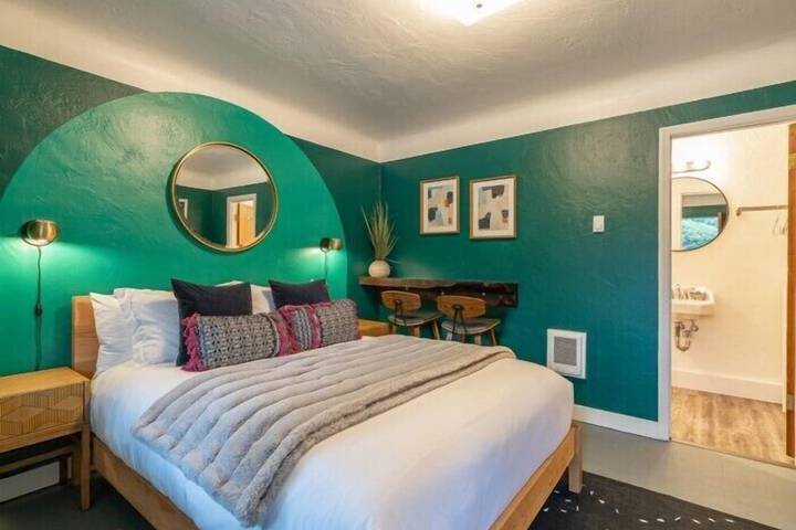 b.side motel + rv