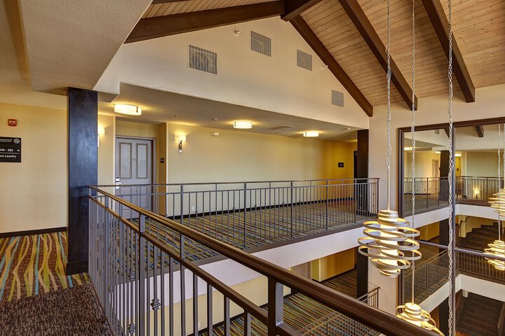 Ballroom/Hall 48 of 53