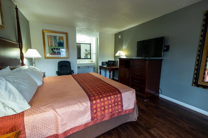 Room 22 of 40
