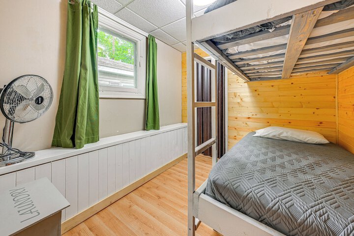 Lakefront Cabin w / Fire Pit Dock, & Boat Rental