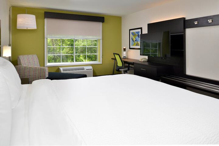 Holiday Inn Express & Suites Carthage by IHG