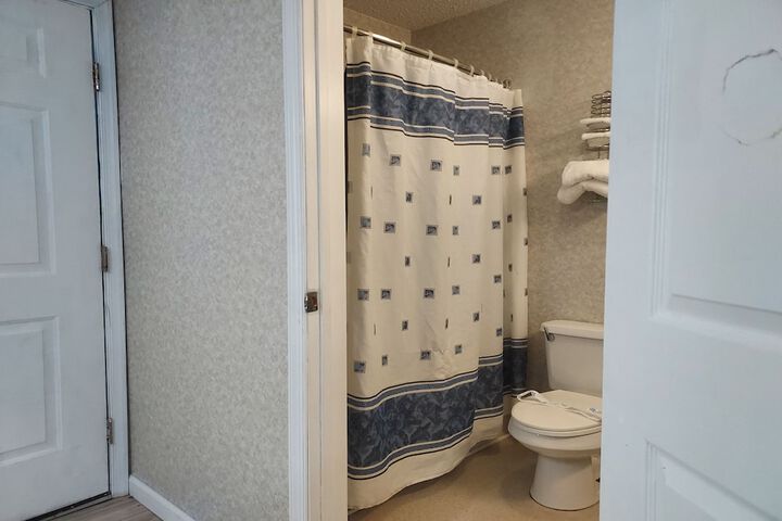 Room 16 of 29
