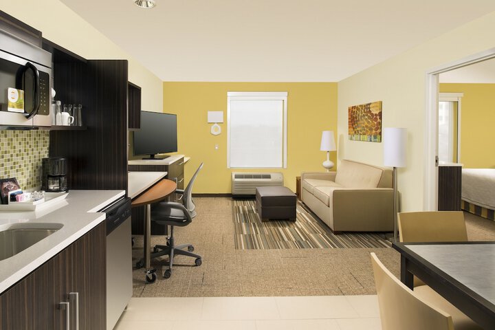 Room 16 of 26