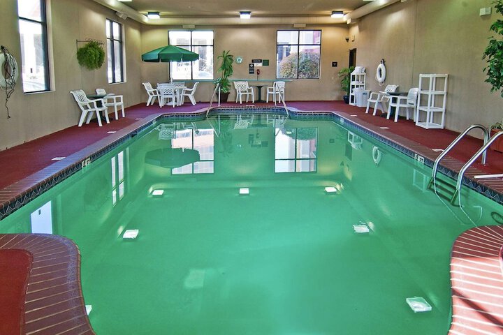 Pool 4 of 32