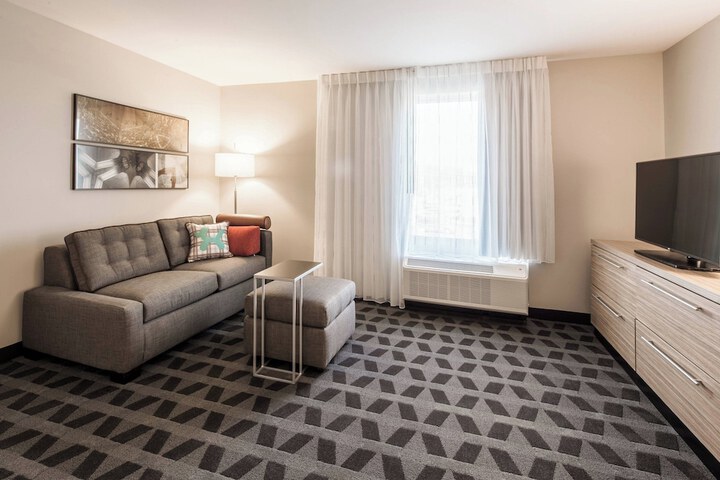 Room 21 of 35