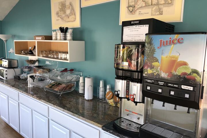 Breakfast/Coffee Service 30 of 33