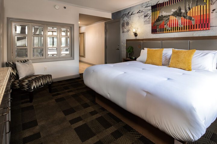 Room 9 of 29