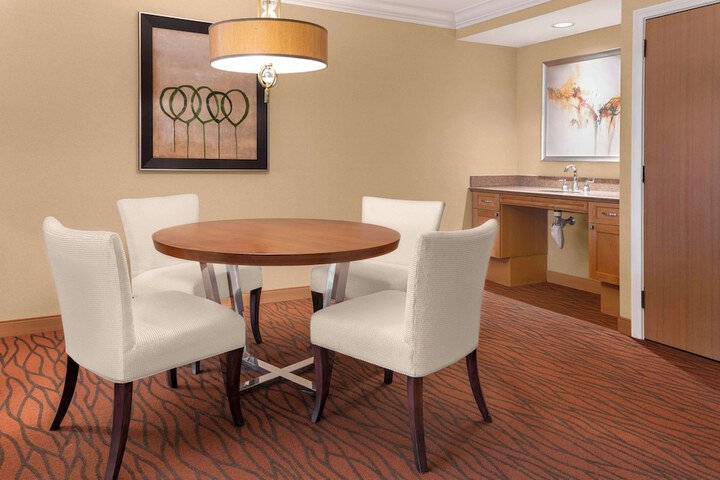 Hilton Orange County / Costa Mesa