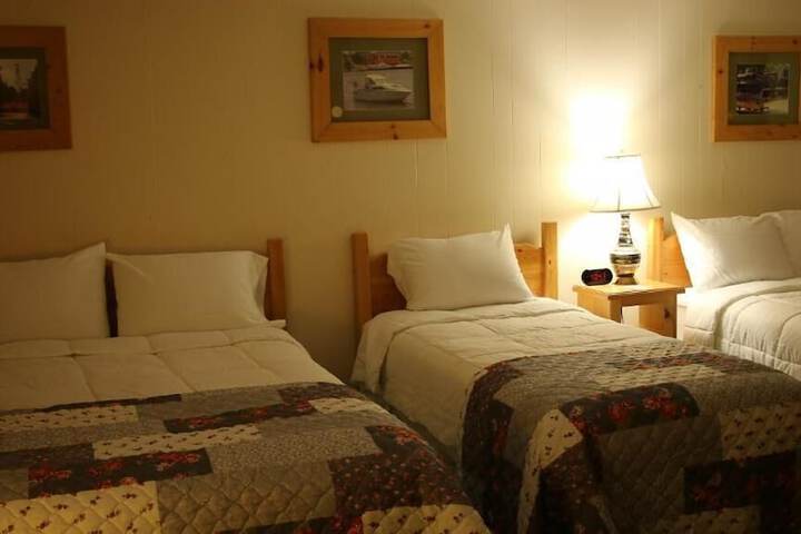 Holiday Motel