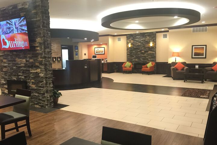Comfort Inn & Suites Moore - Oklahoma City
