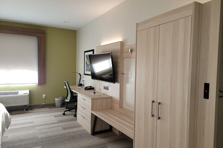 Room 34 of 57