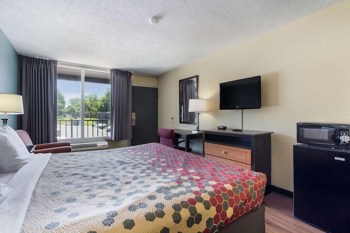 Room 21 of 29