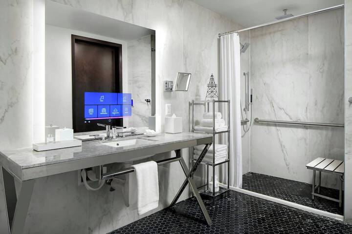 Room 14 of 43