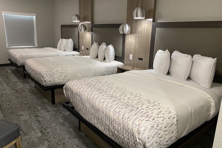 Room 13 of 19