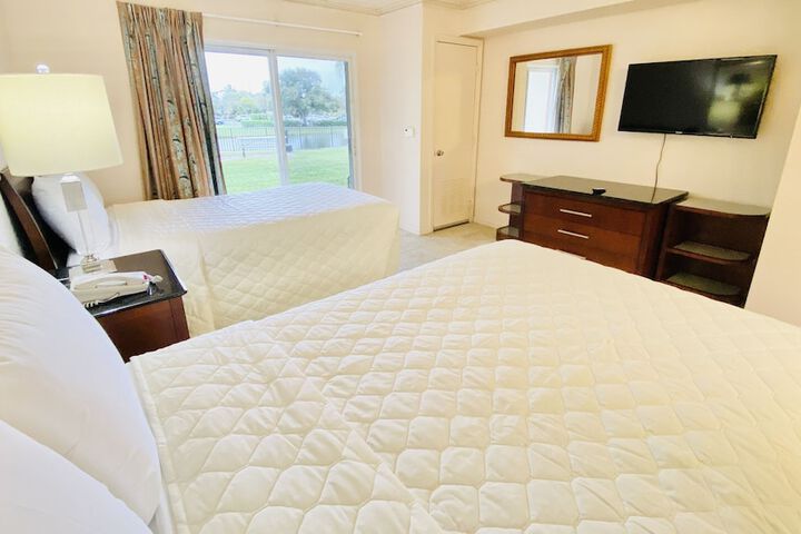 Room 12 of 41