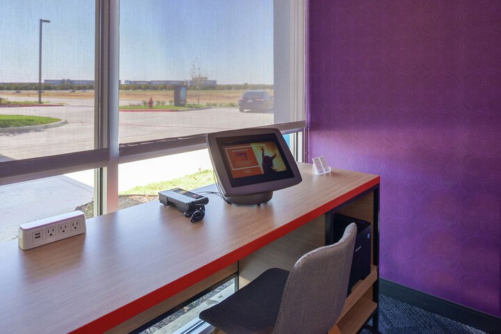 Business Center 47 of 47