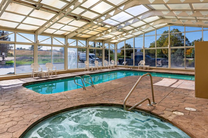 Pool 6 of 32
