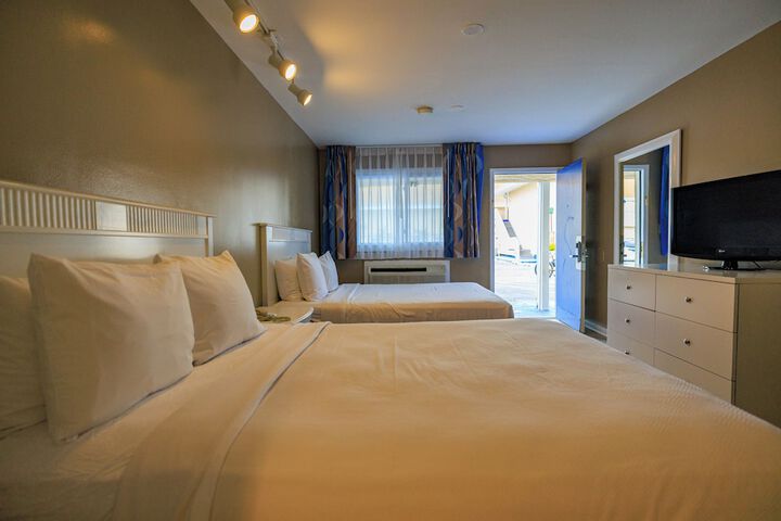 Room 43 of 90