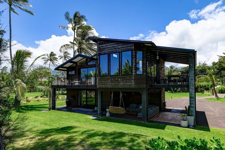 Haena Beach House 2 Bedroom Home by RedAwning
