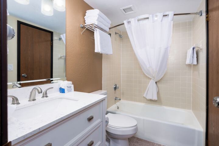MCM Elegante Suites Abilene