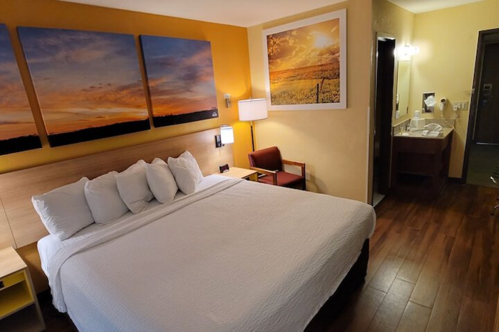 Room 14 of 56