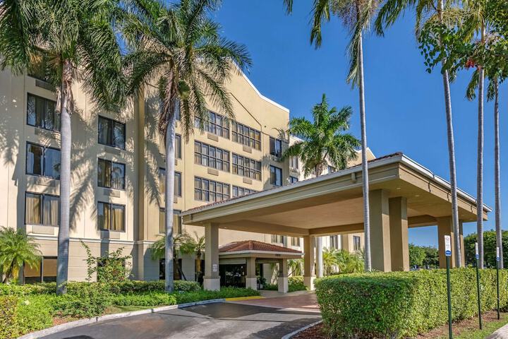 Hotel 6 of 54