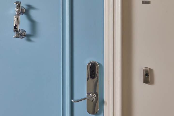 Room 37 of 128