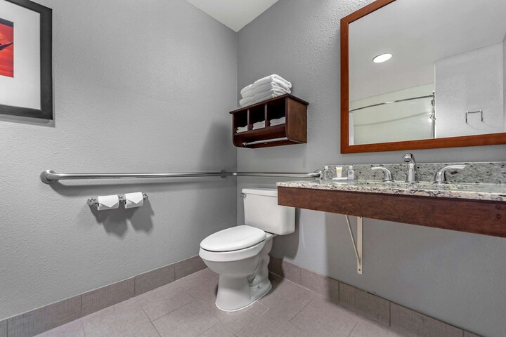 Room 14 of 30