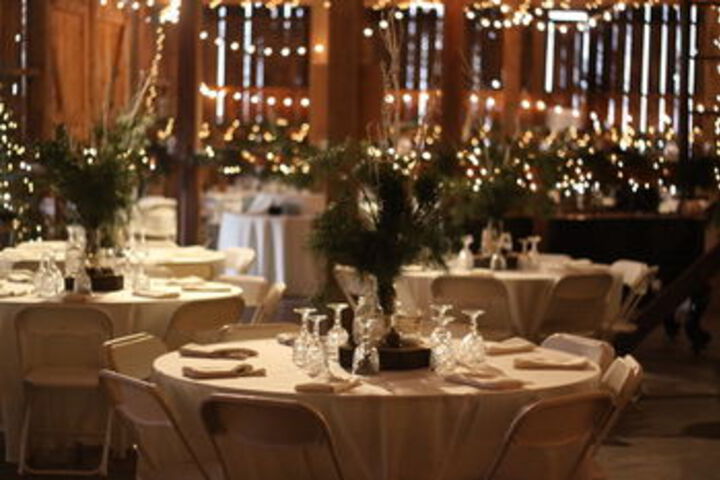 Edgewater Inn & Riverside Grill