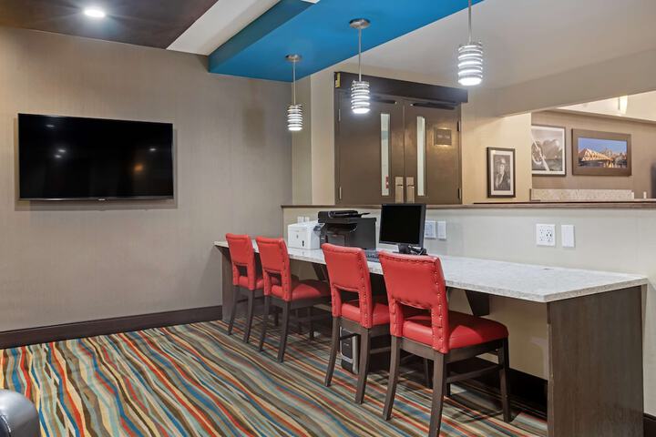 Hotel Interior 9 of 71