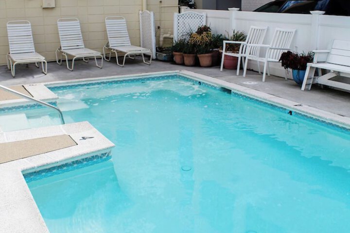 Pool 2 of 16