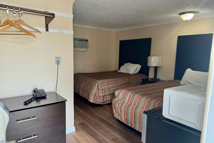Room 21 of 60
