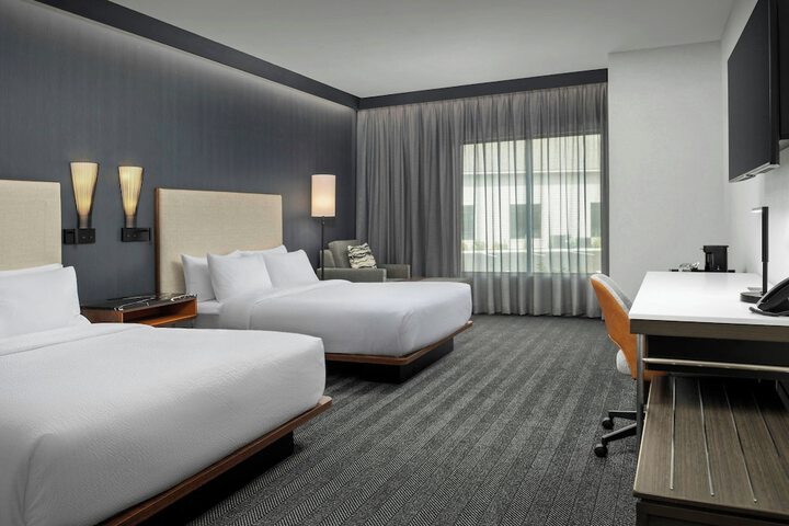 Room 28 of 70