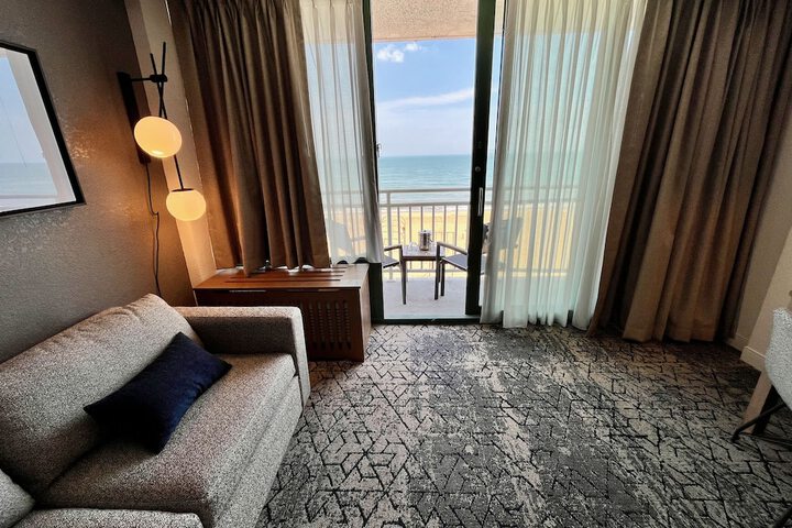 Room 78 of 152