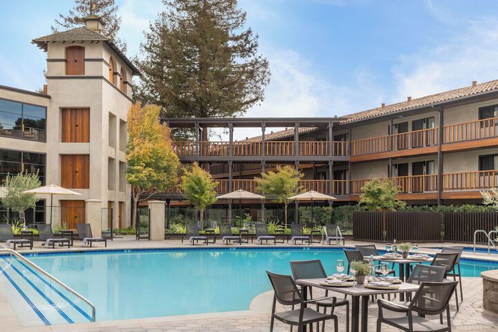 Casa Mani Resort Napa Valley Curio Collection by Hilton