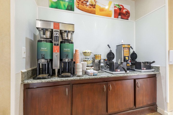 Breakfast/Coffee Service 27 of 29