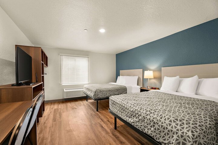 Room 15 of 26