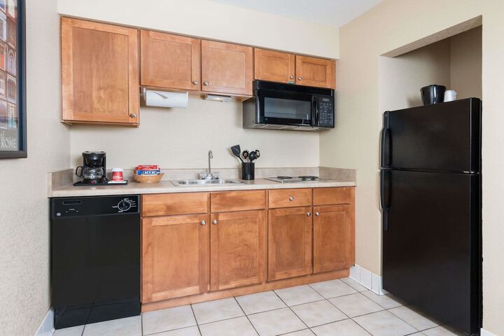 Hawthorn Extended Stay by Wyndham Rome