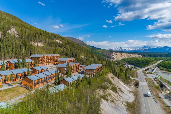 Denali Bluffs Hotel