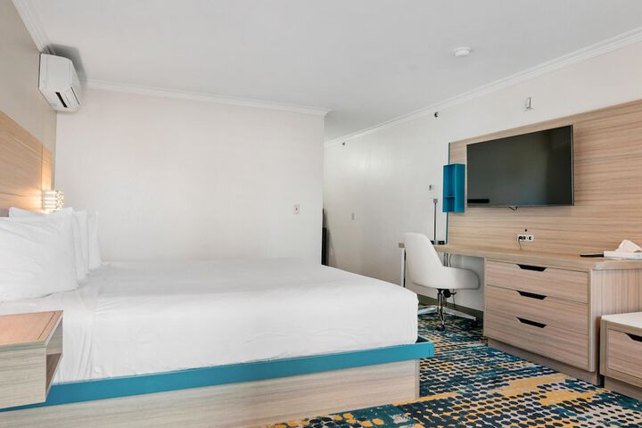 Room 51 of 64